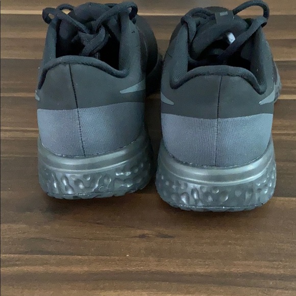 Nike Men's Revolution 5 Running Shoe Size 6W - Picture 8 of 13